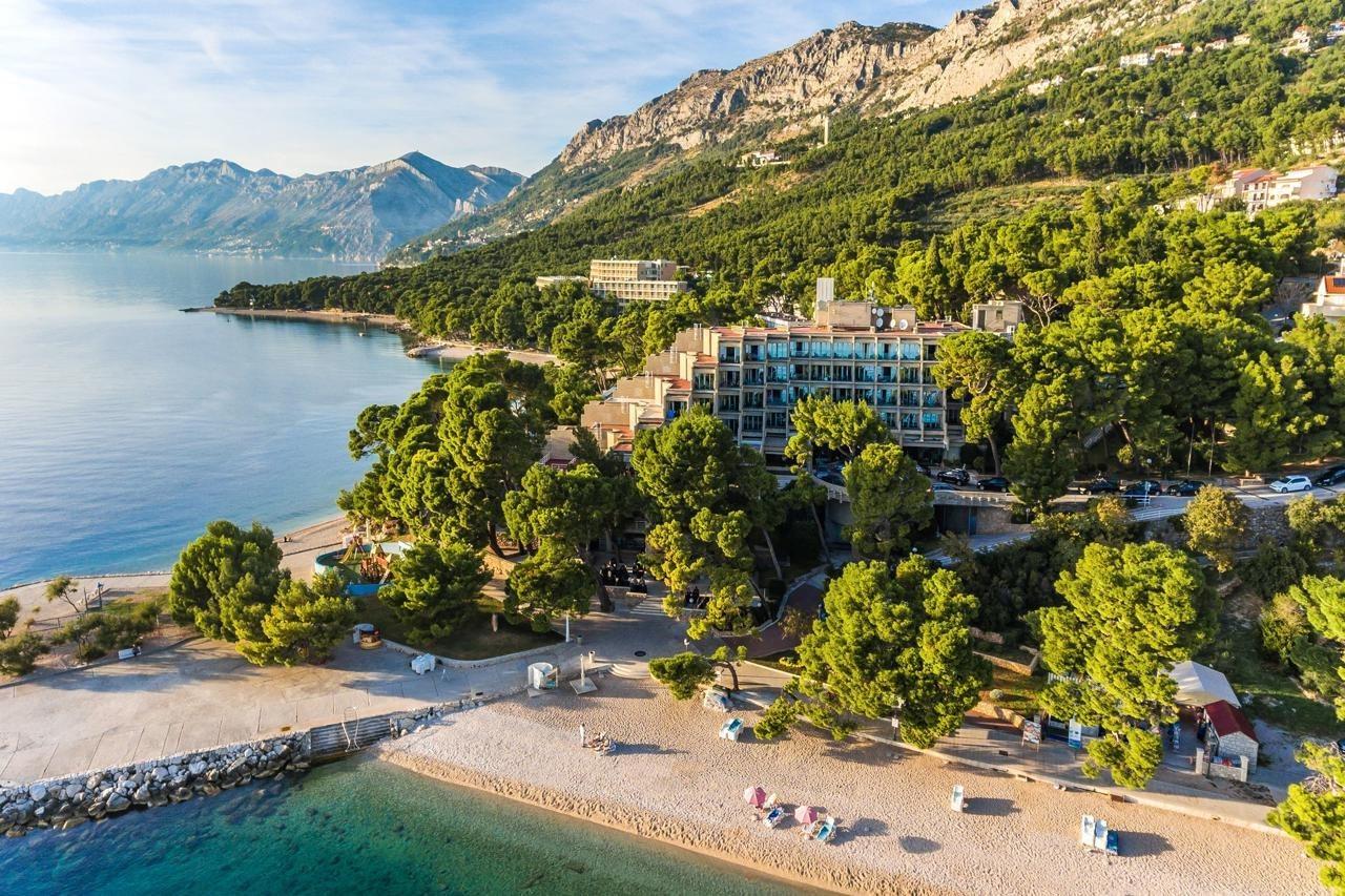 Bluesun Hotel Soline Brela Bagian luar foto