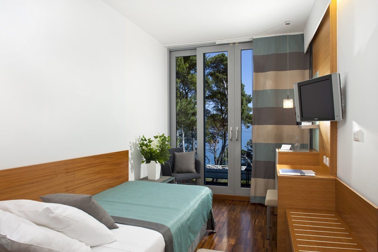 Bluesun Hotel Soline Brela Bagian luar foto